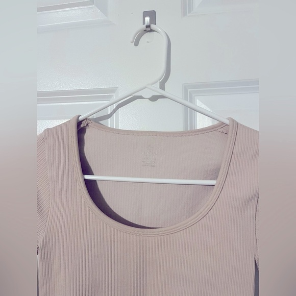 Offline by Arie ribbed cropped workout top - Picture 8 of 8